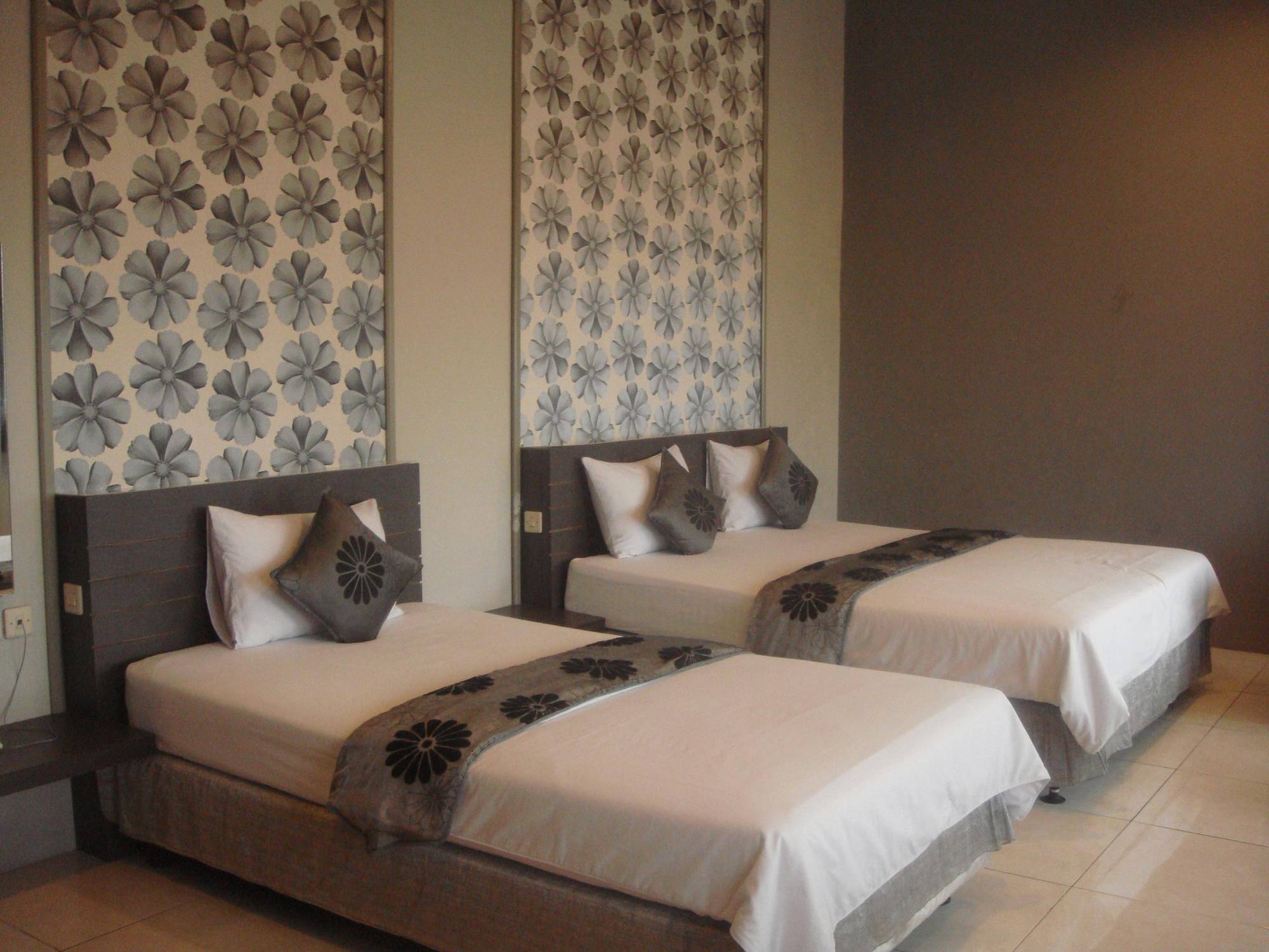 Marciella Hotel Бандунг Экстерьер фото